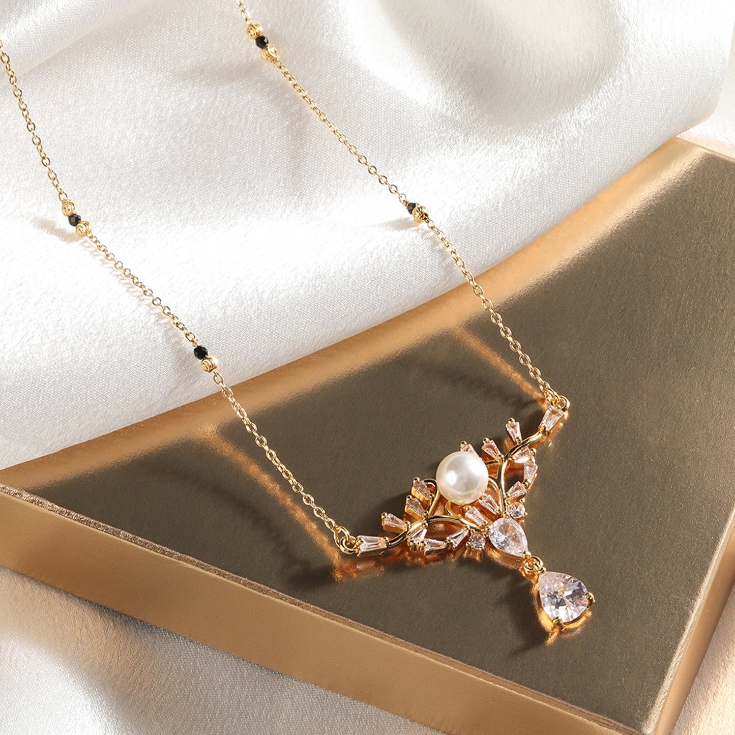 Retro Diamond Pearl Mangalsutra
