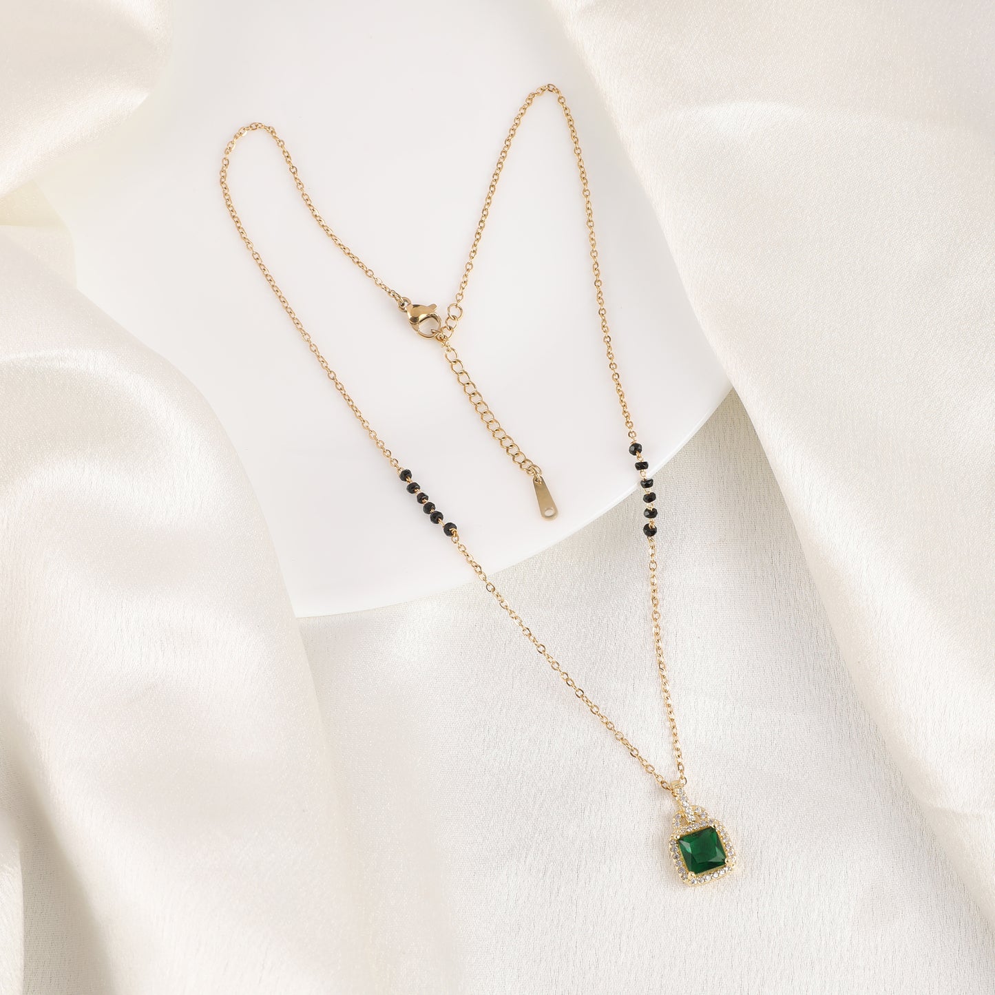 Garnet Green Emerald Mangalsutra