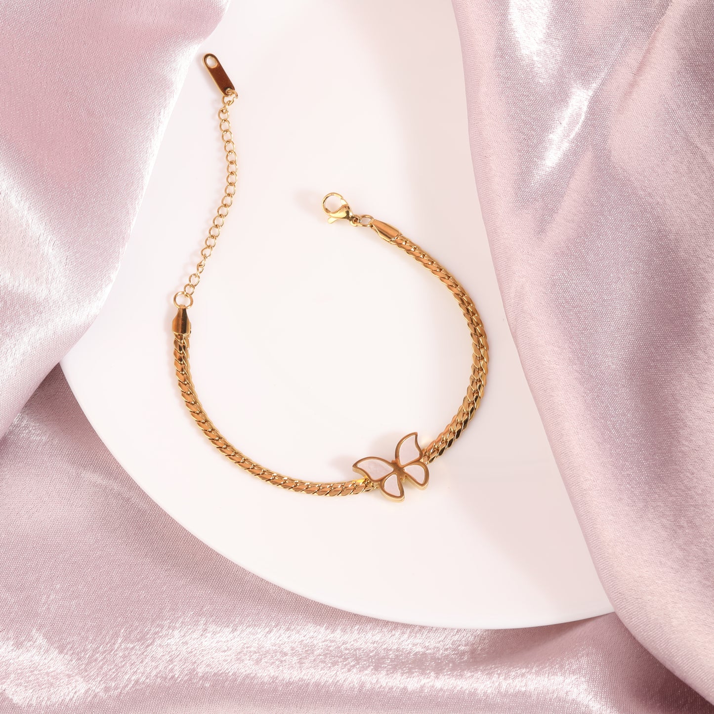 Flutter Pearl Gold Bracelet