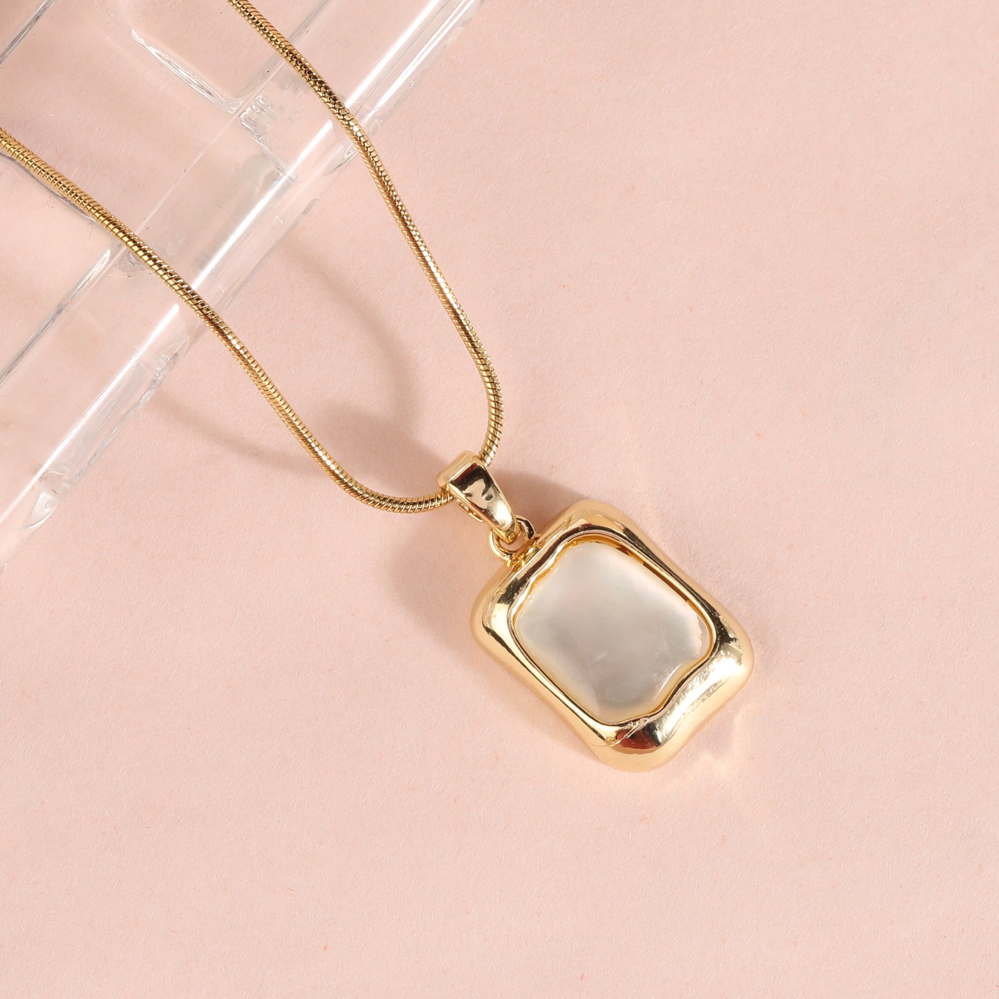 Molten Pearl Frame Pendant Necklace