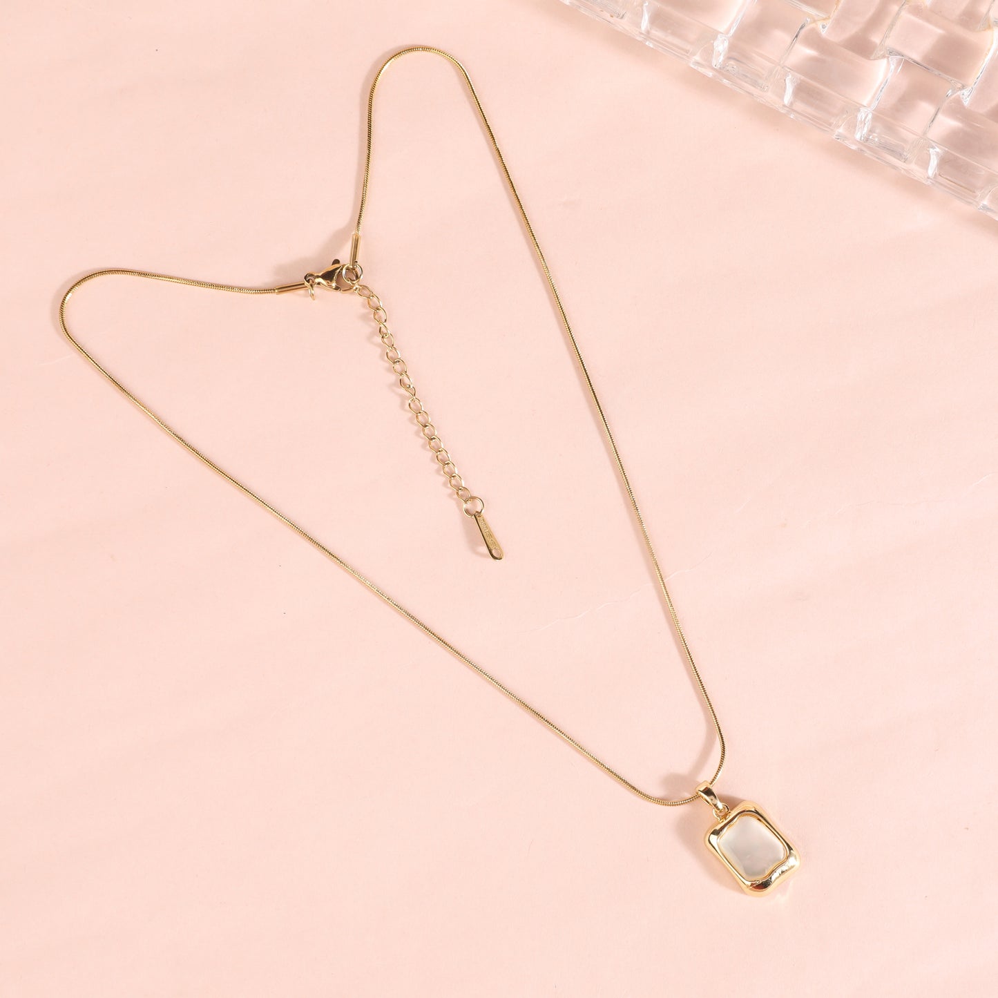 Molten Pearl Frame Pendant Necklace