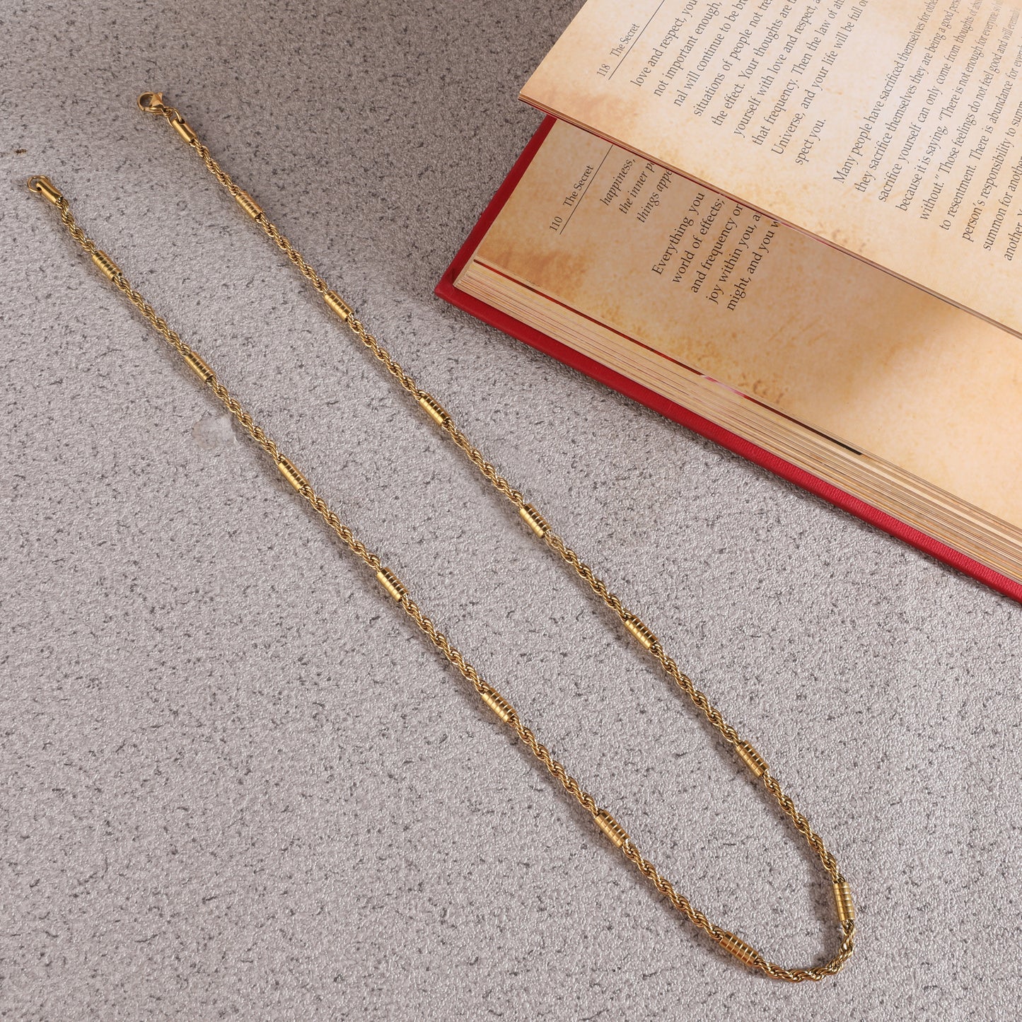 Regal Twist Tube Men's Chain