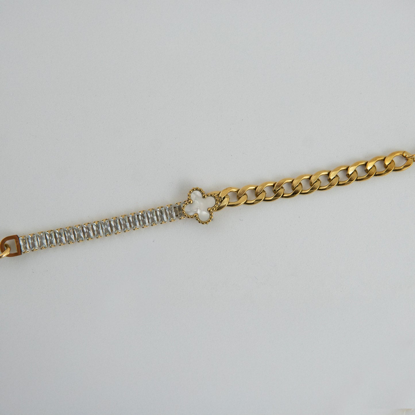 Sparkle Van Cleef Inspired Bracelet Gold Plated, Waterproof and Anti-Tarnish - 8 inches