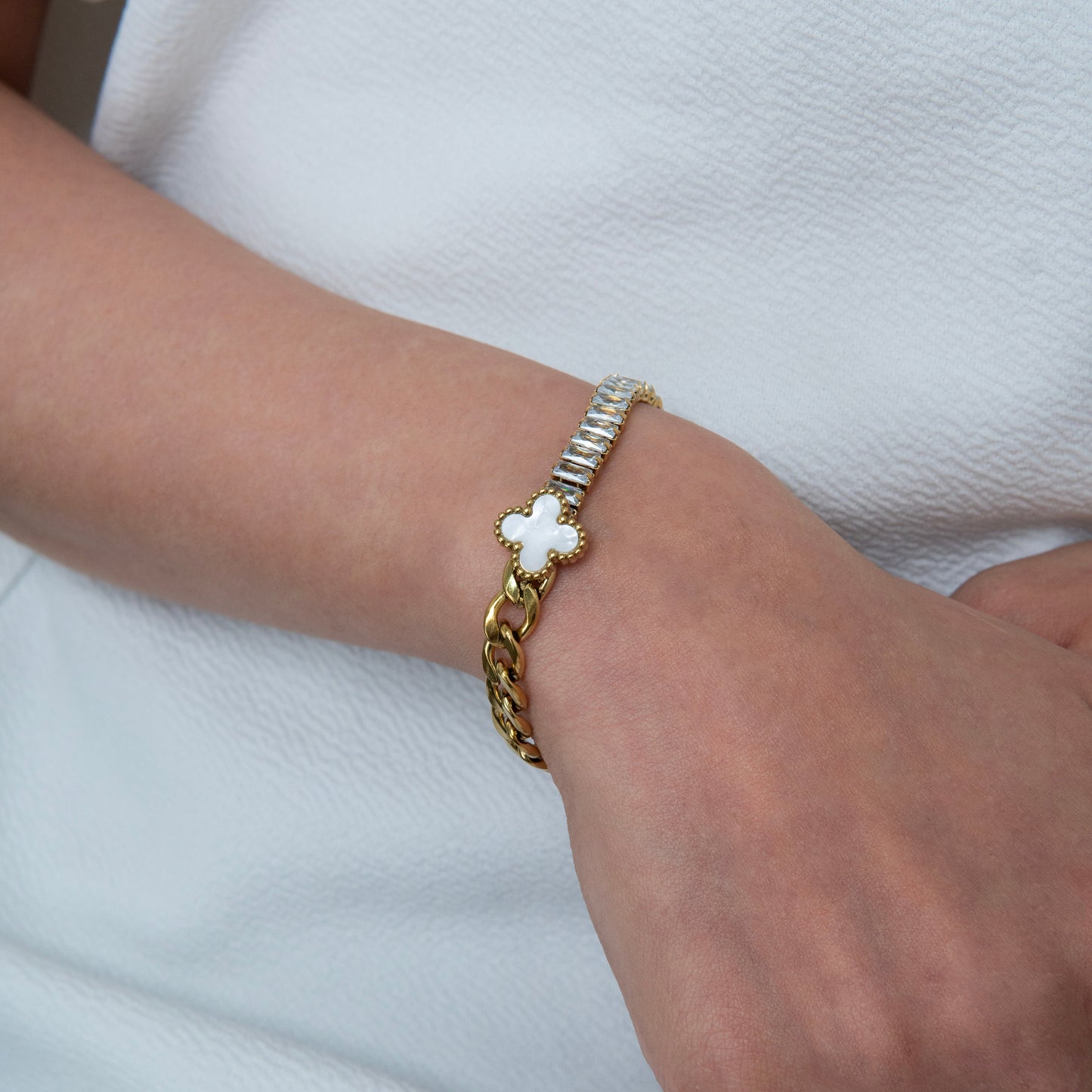 Sparkle Van Cleef Inspired Bracelet Gold Plated, Waterproof and Anti-Tarnish - 8 inches