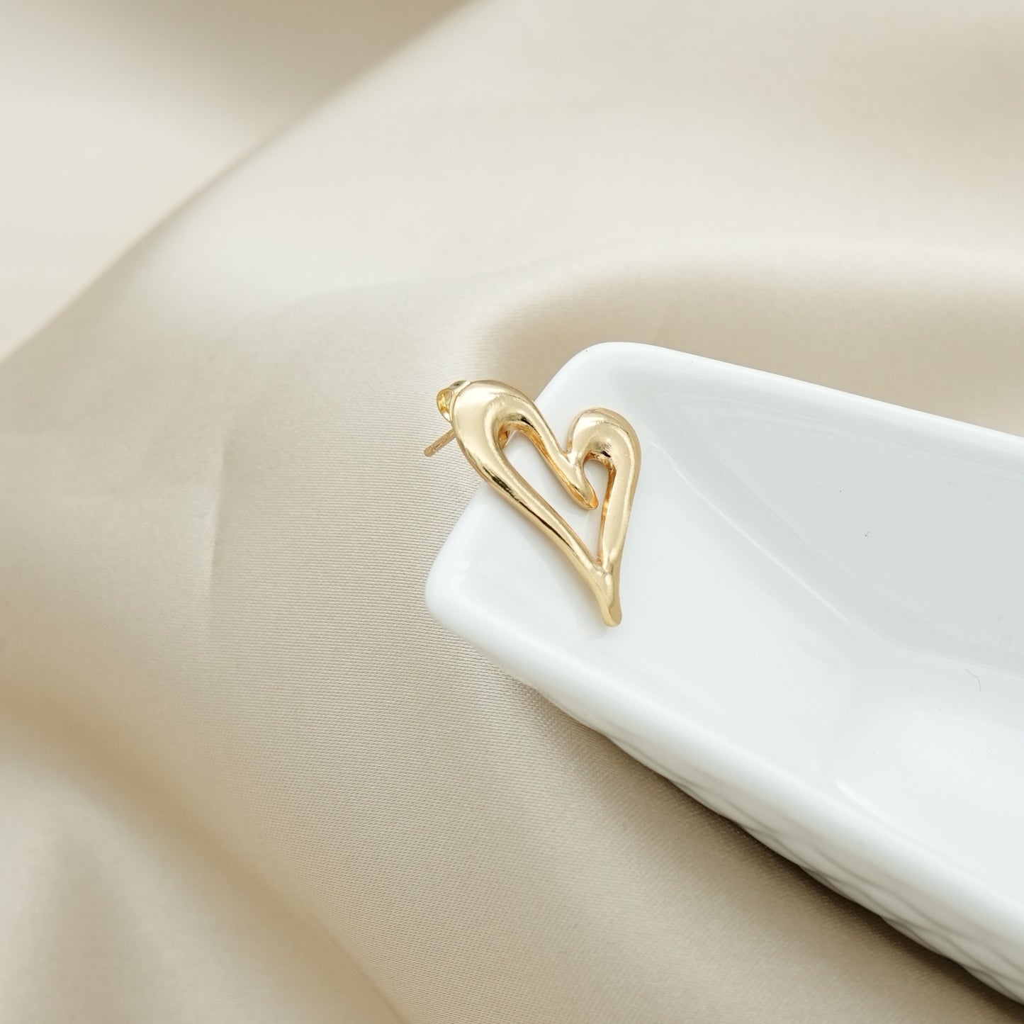 Heartstrings Hoops Earrings