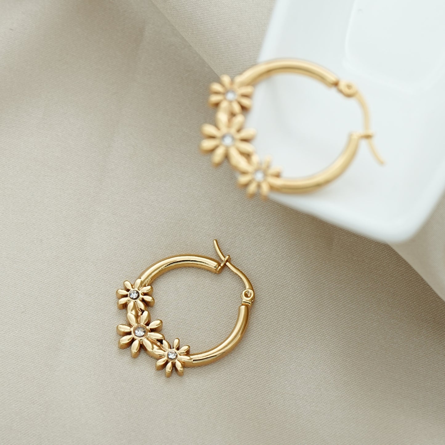 Regal Wreath Hoops Earrings