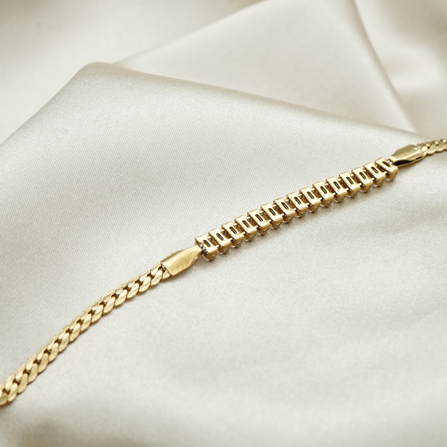 Twist of Gold Bracelet
