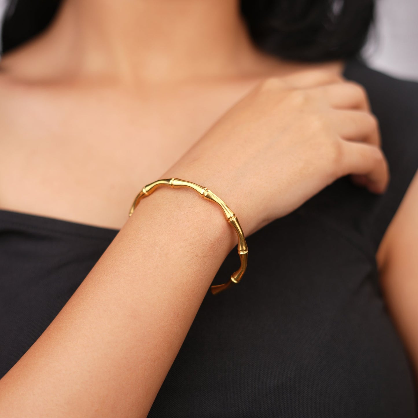 Lustrous Gold Textured Kada