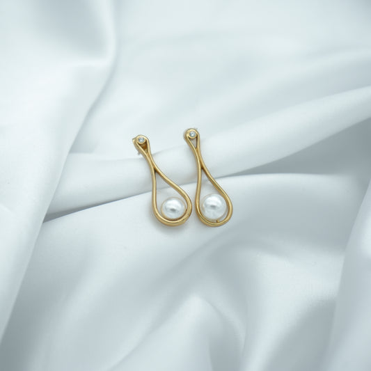 Delicate Pearl Drop Earrings