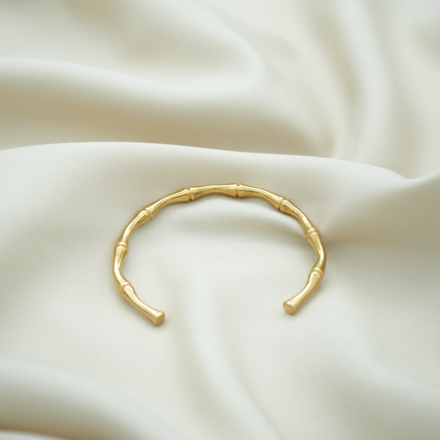 Lustrous Gold Textured Kada