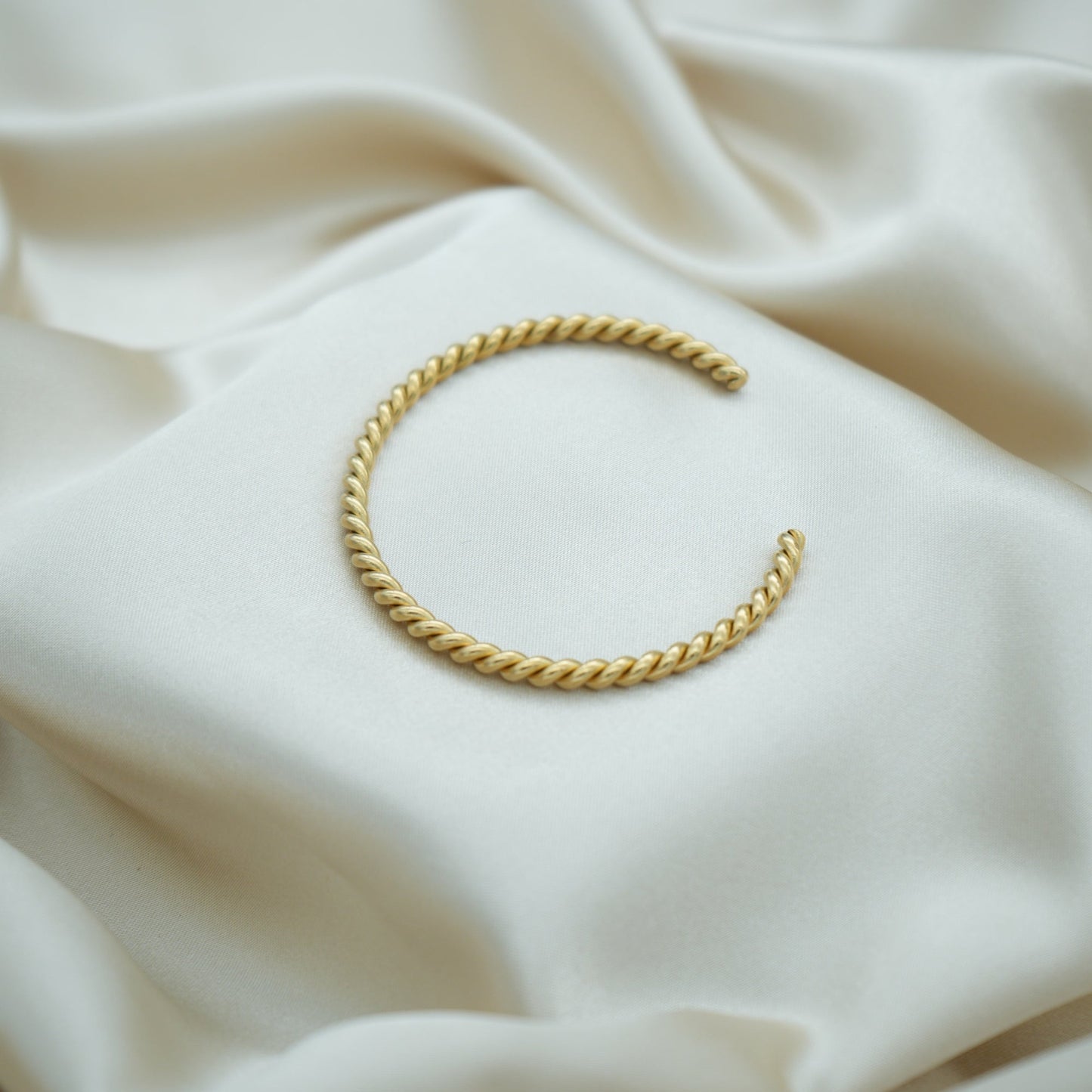 Sculpted Ribbed Gold Bracelet Kada