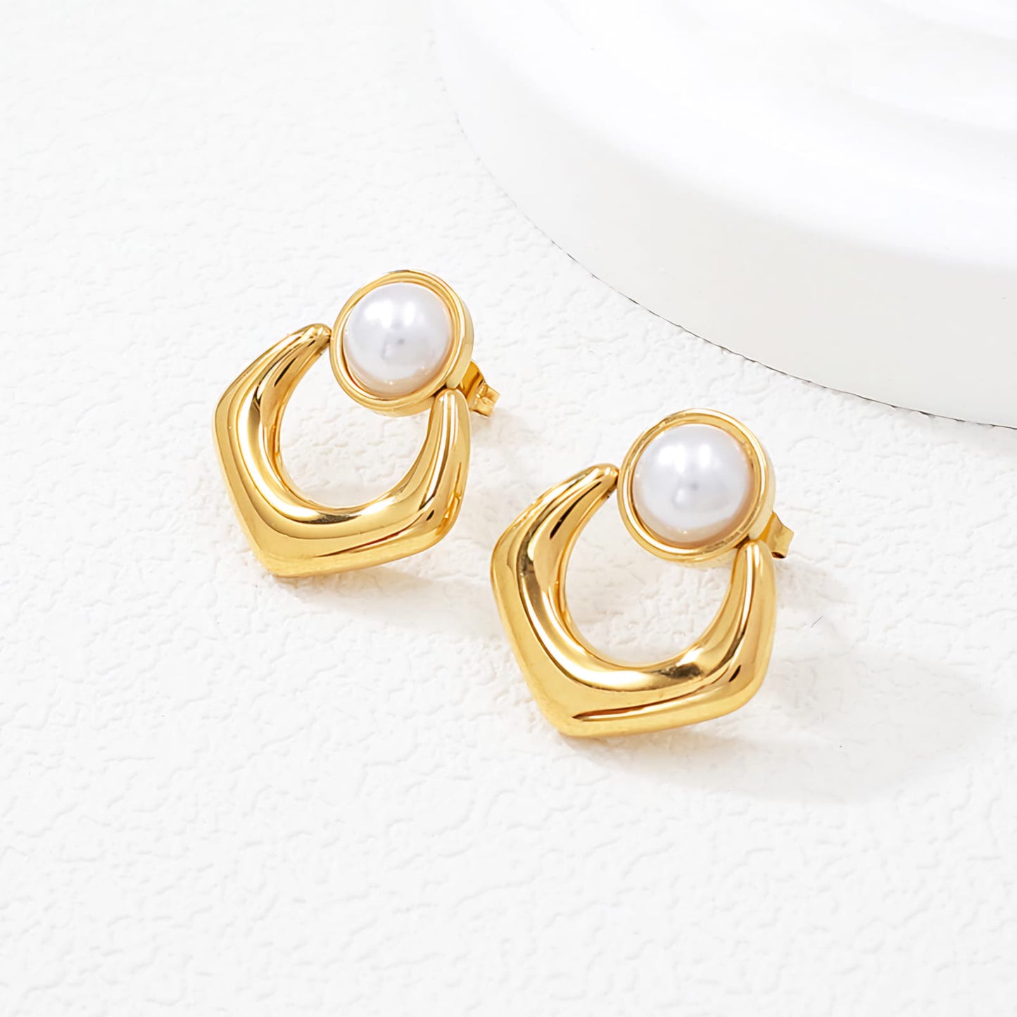 Celeste Pearl Earrings