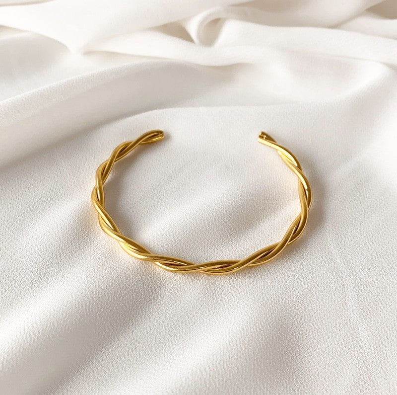 Delicate Curve Adjustable Bracelet Kada Gold Plated, Waterproof and Anti-Tarnish