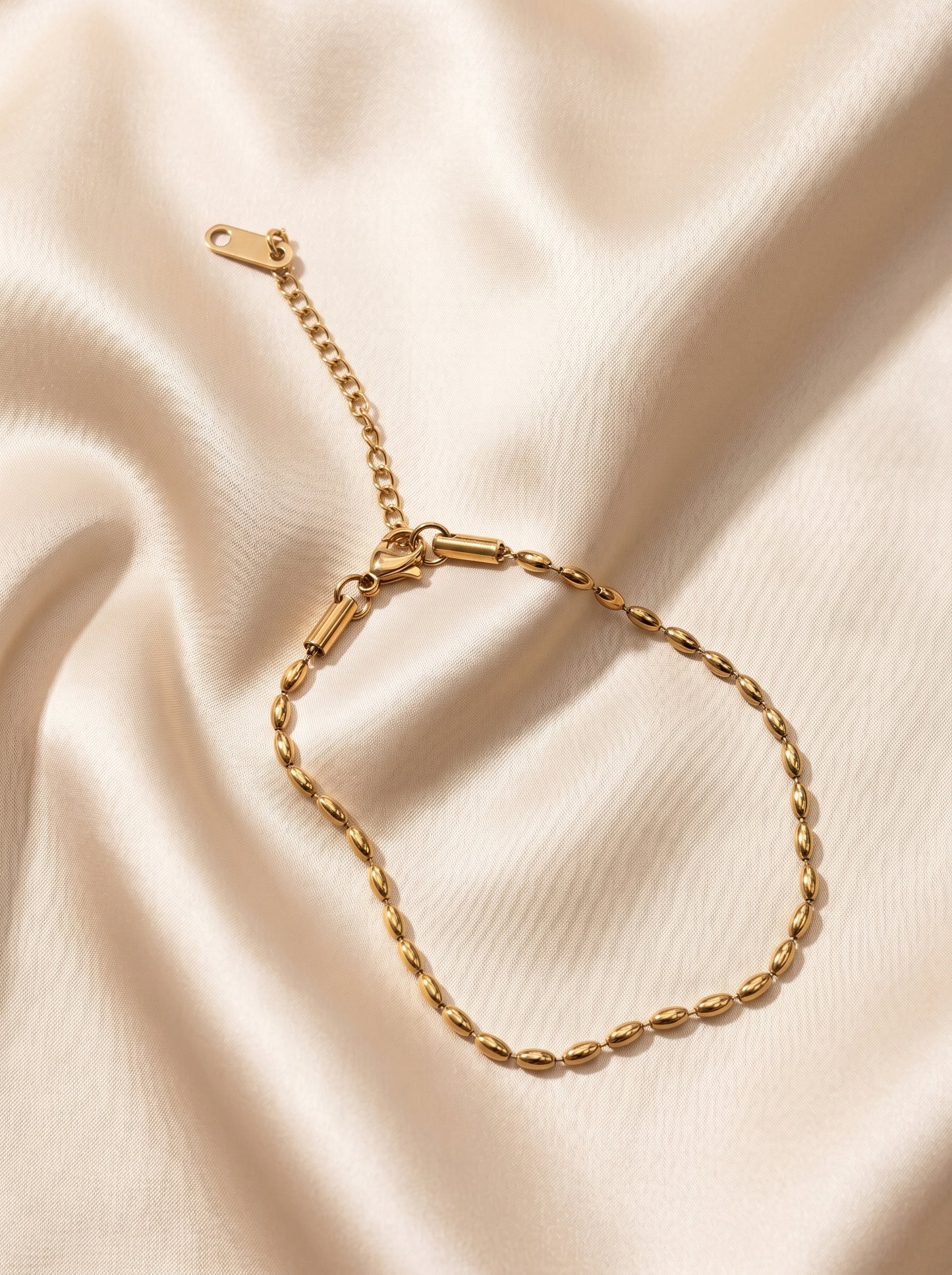 Golden Oval Glow Bracelet