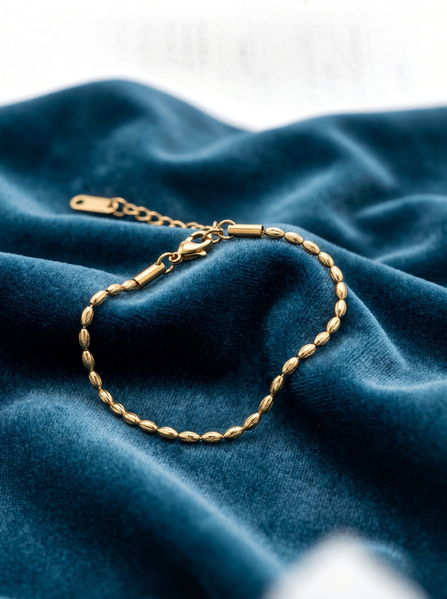 Golden Oval Glow Bracelet