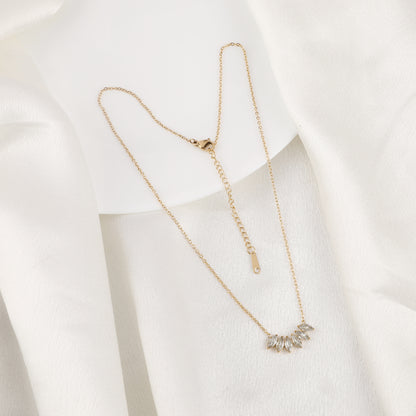 Clear Aurelia Necklace
