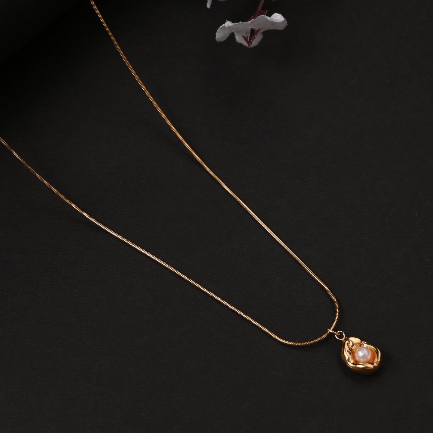 Pearl Nest Pendant Necklace