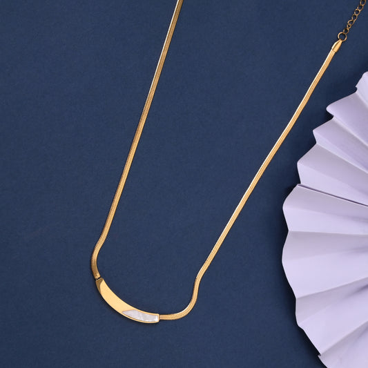 Mother of Pearl Curve Pendant Necklace