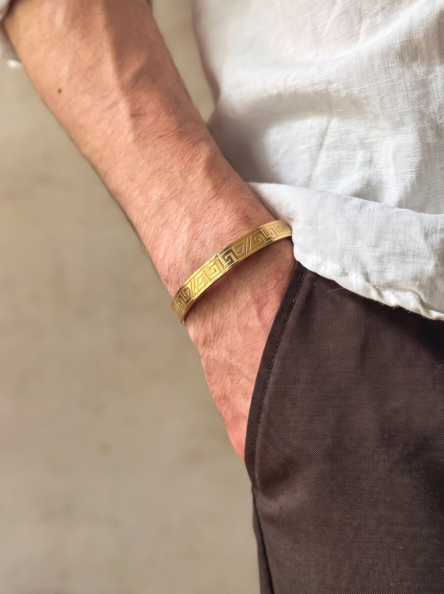 Greek Pattern Engraved Gold Kada