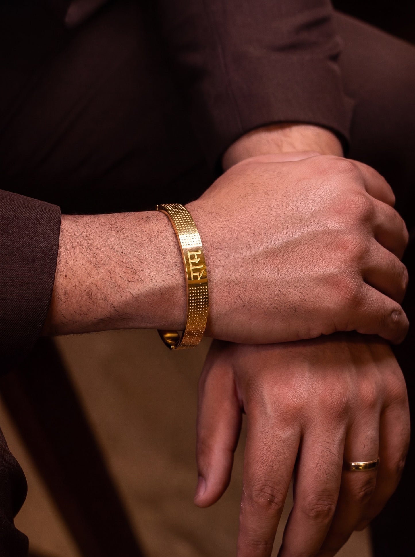 Ram Engraved Textured Gold Kada