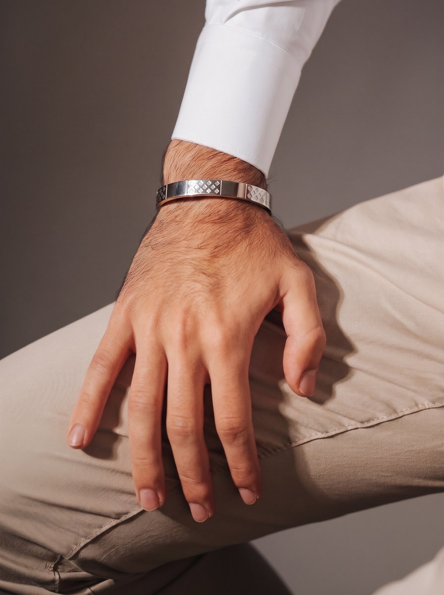 Silver Diamond Grid Men’s Kada