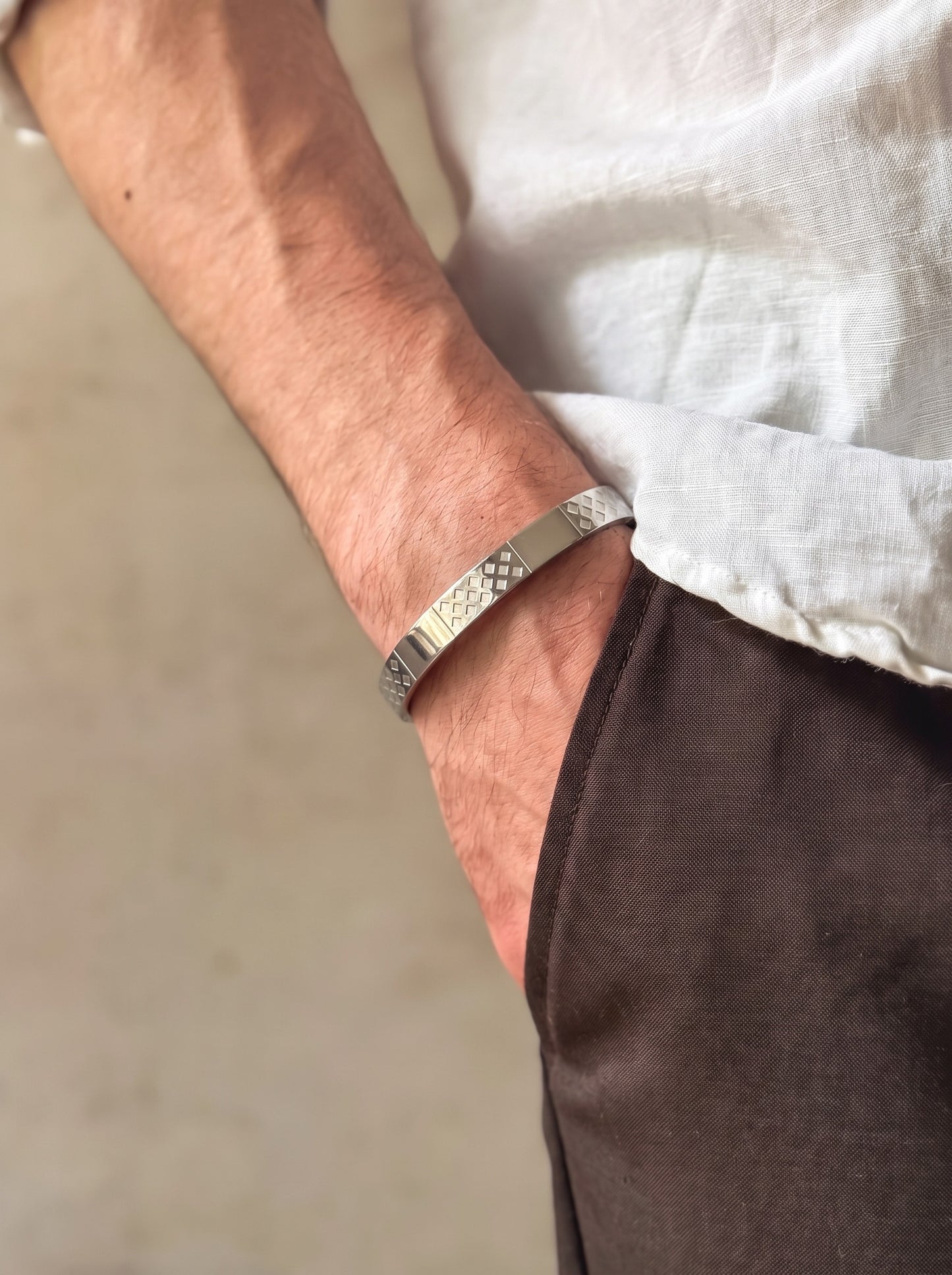 Silver Diamond Grid Men’s Kada