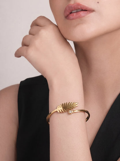Golden Feather Solitaire Bracelet Kada
