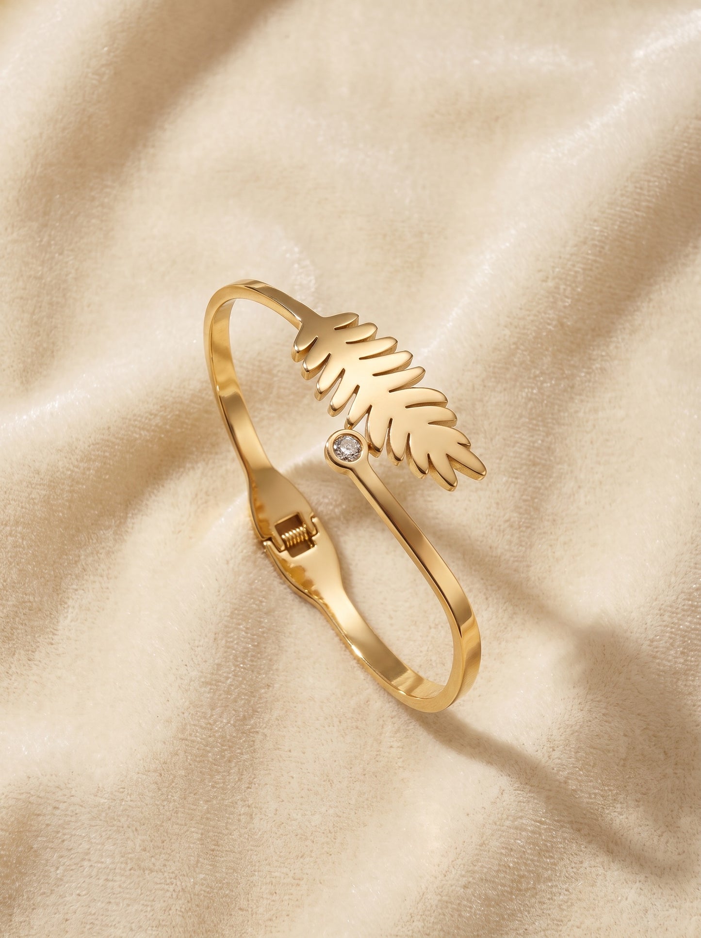 Golden Feather Solitaire Bracelet Kada
