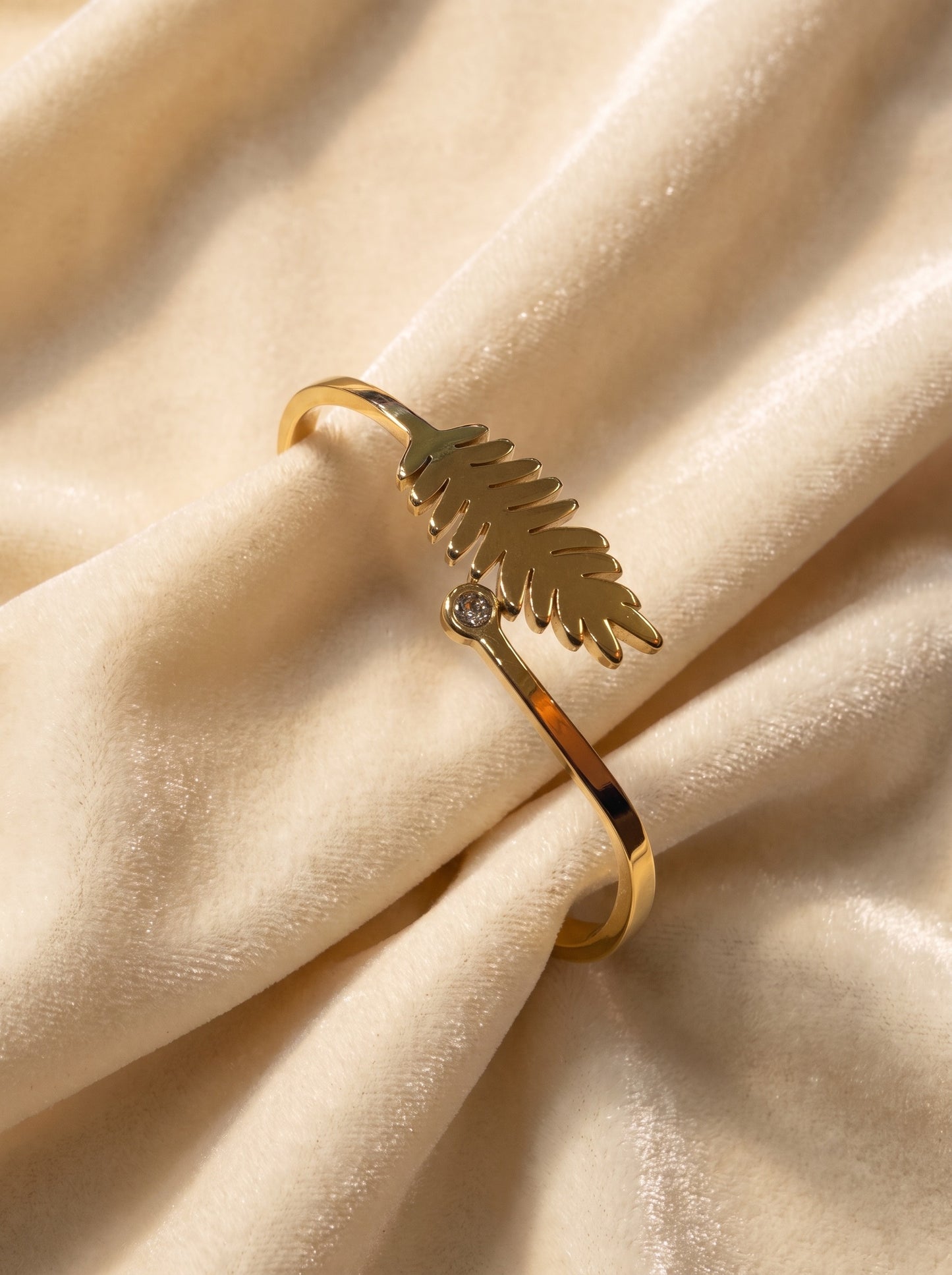 Golden Feather Solitaire Bracelet Kada