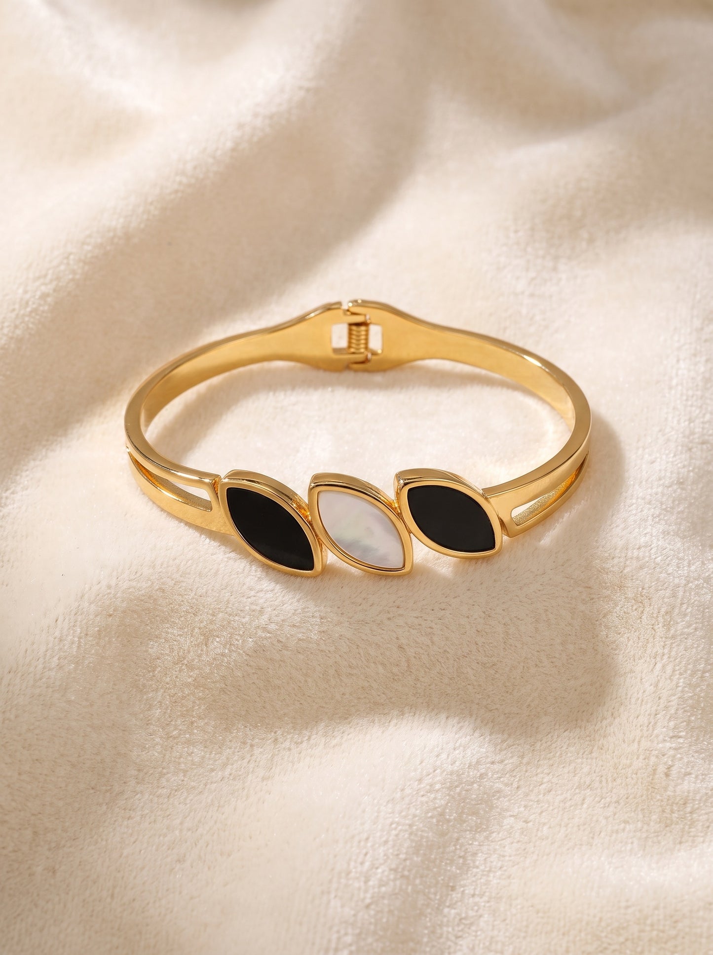 Golden Trio Leaf Bracelet Kada