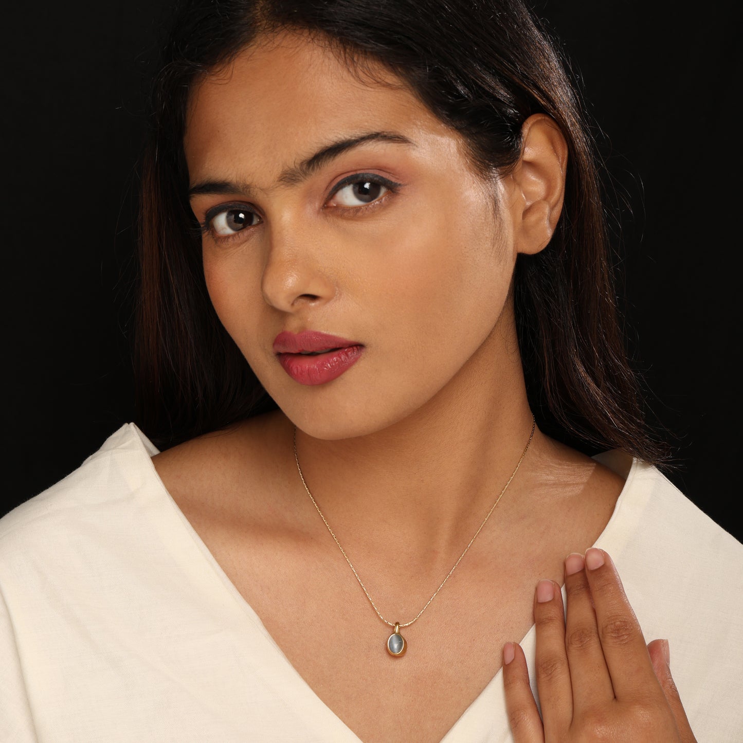 Grey Cat-Eye Teardrop Pendant Necklace