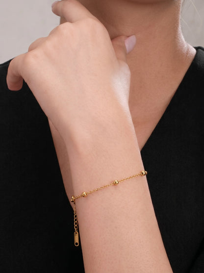 Golden Sleekbar Bead Bracelet