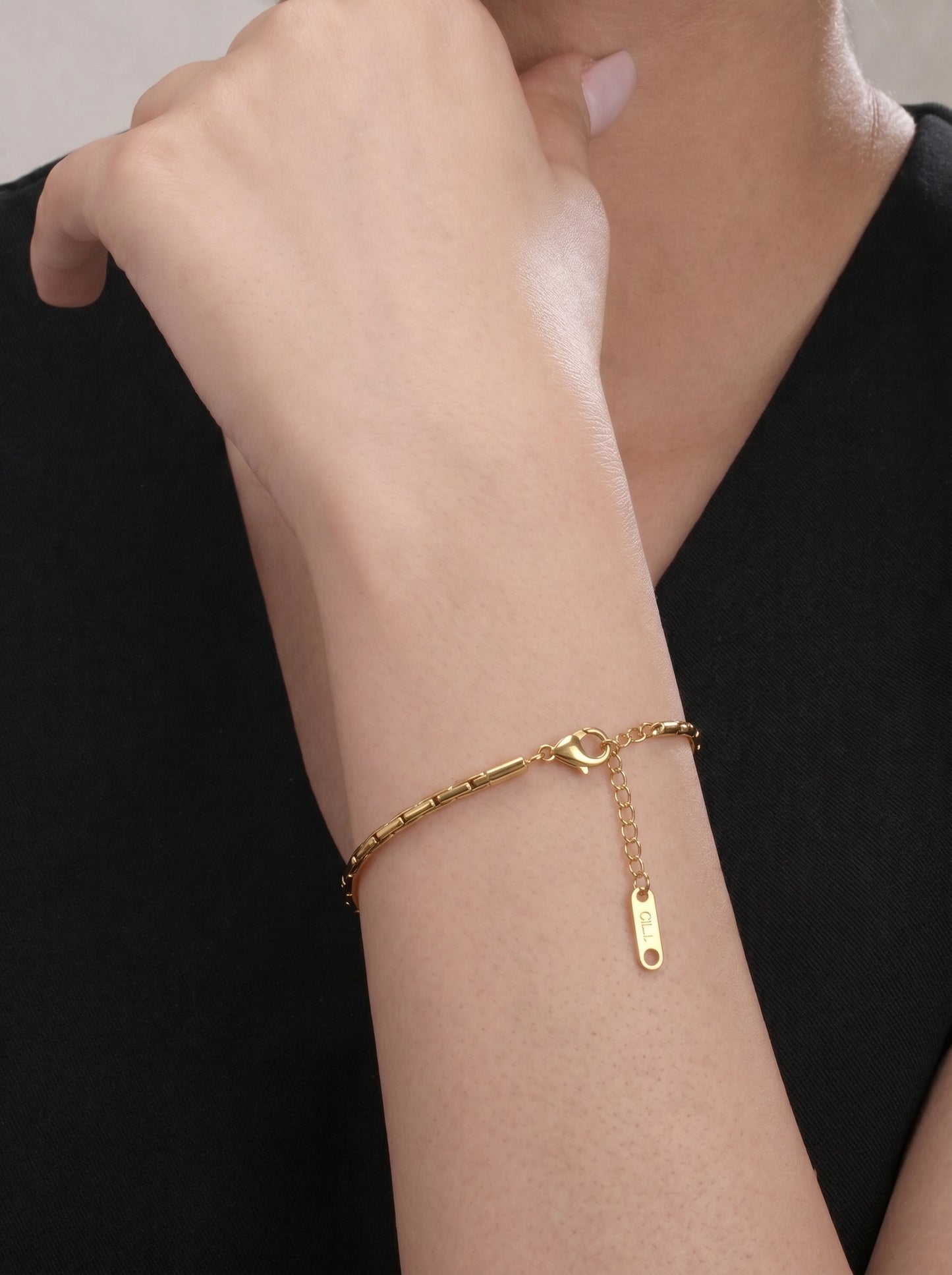 Golden Linear Link Bracelet