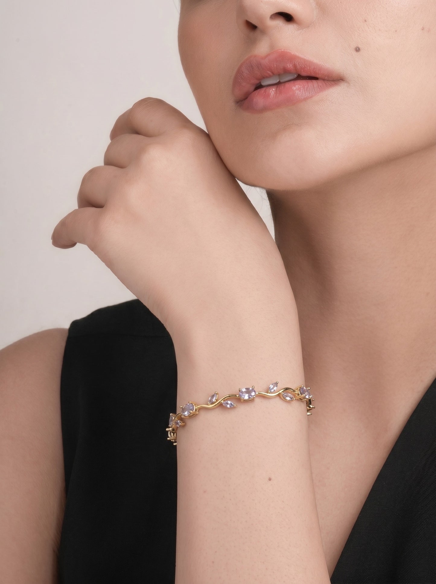 Clear Tulip Petal Bracelet