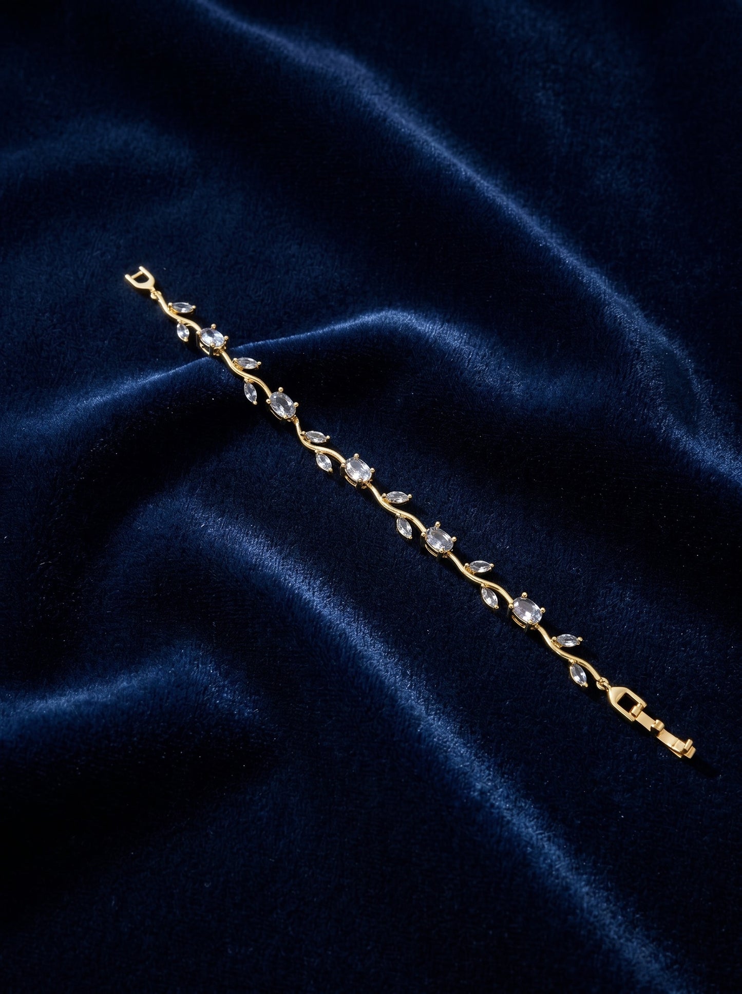 Clear Tulip Petal Bracelet