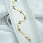 Dazzling Diamond-Studded Gold Bracelet