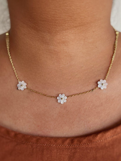 Daisy Bloom Necklace