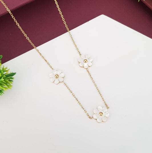 Daisy Bloom Necklace