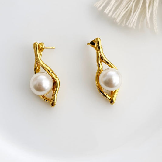 Serena Pearl Earrings