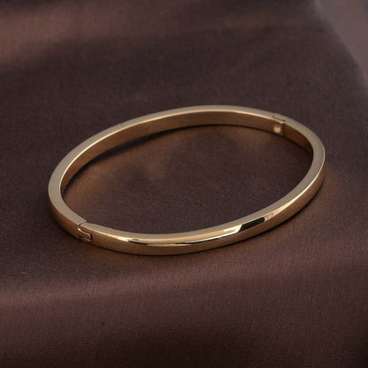 Classic Gold Minimal Cuff Bangle