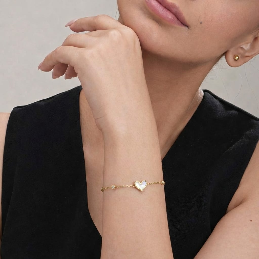 Pear Heart Stone Gold Bracelet