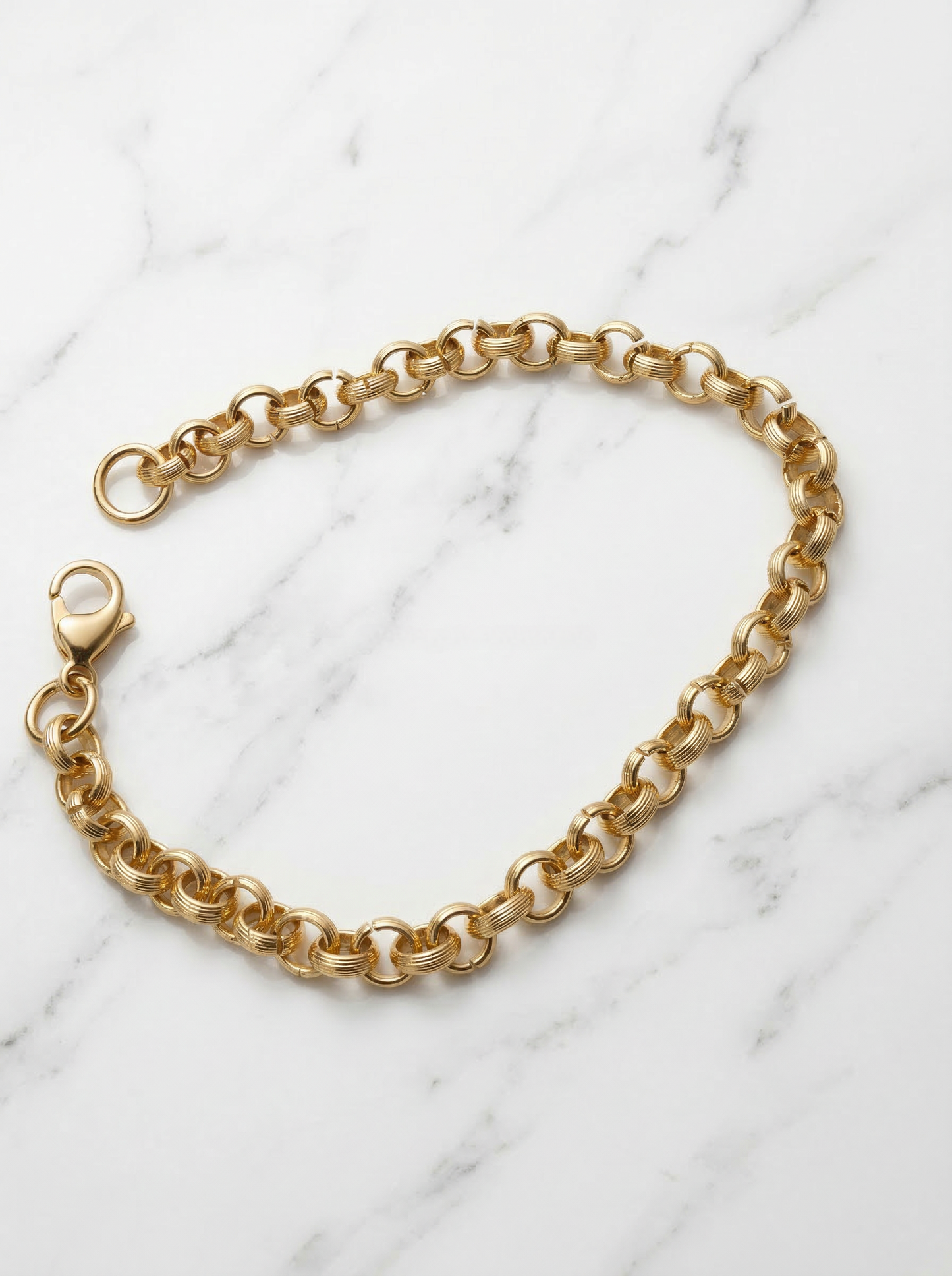 Golden Round Link Bracelet - 21 cm