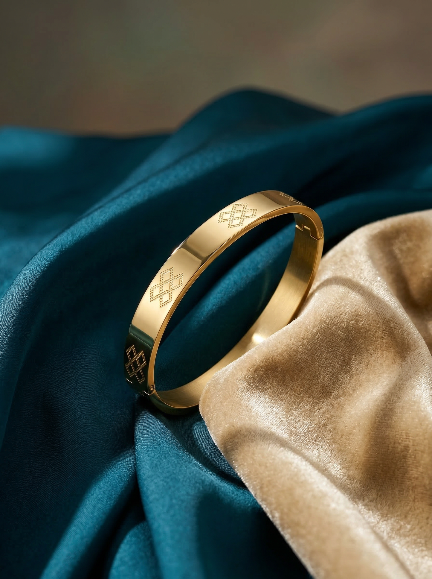Golden Cross Weave Men’s Kada