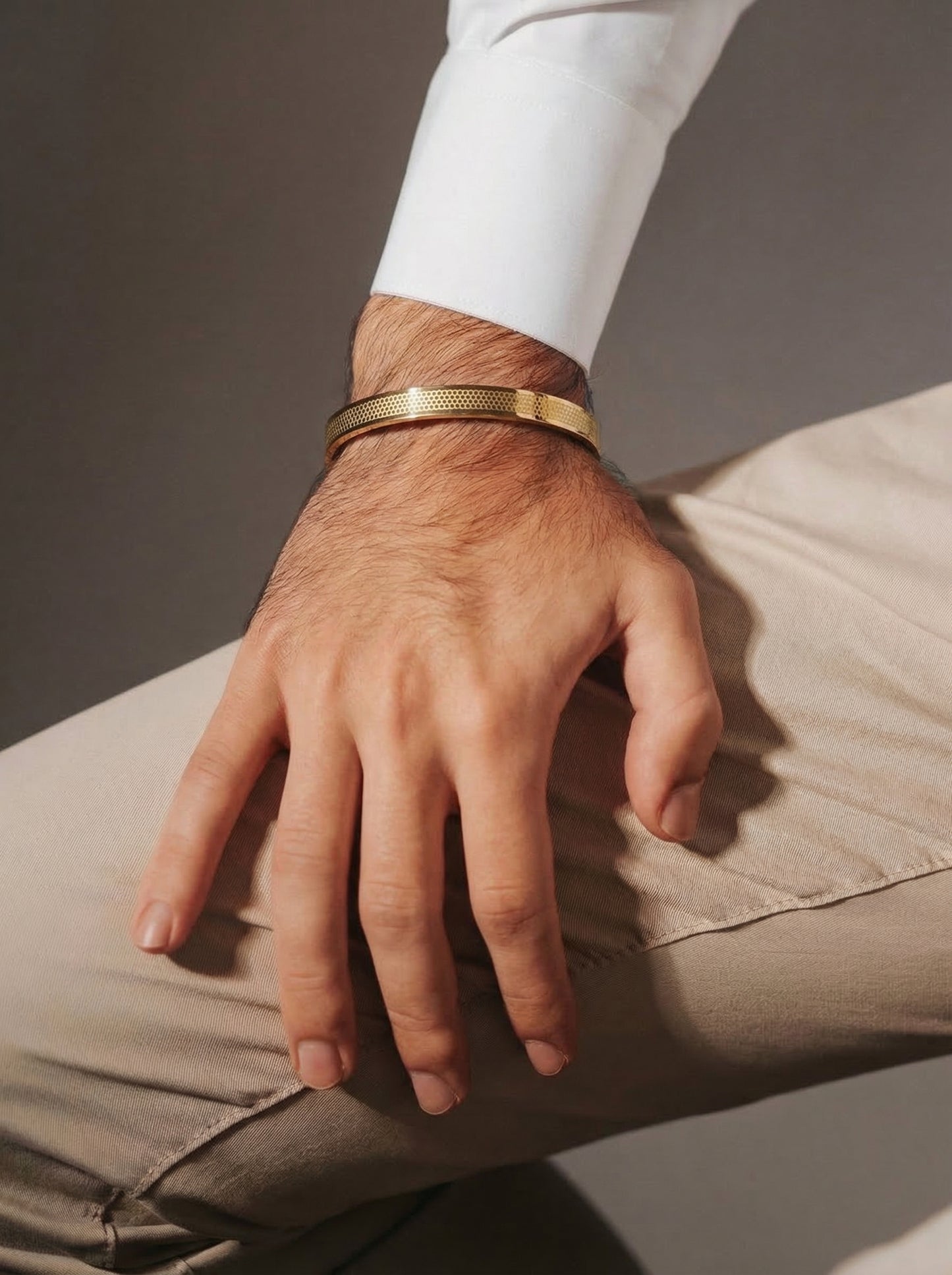 Golden Honeycomb Texture Men’s Kada