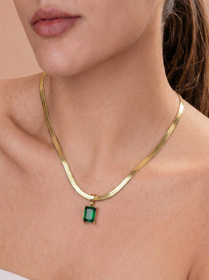 Emerald Green Sapphire Pendant Chain
