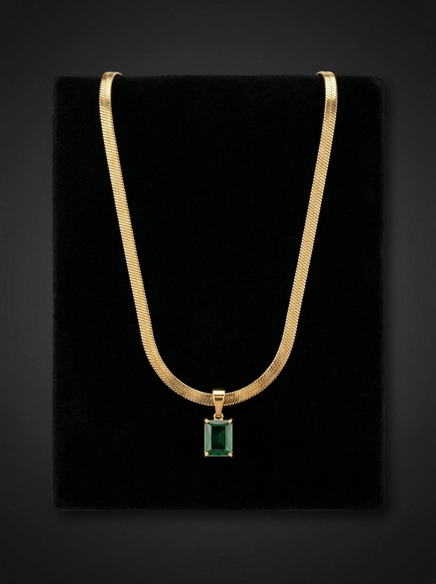 Emerald Green Sapphire Pendant Chain