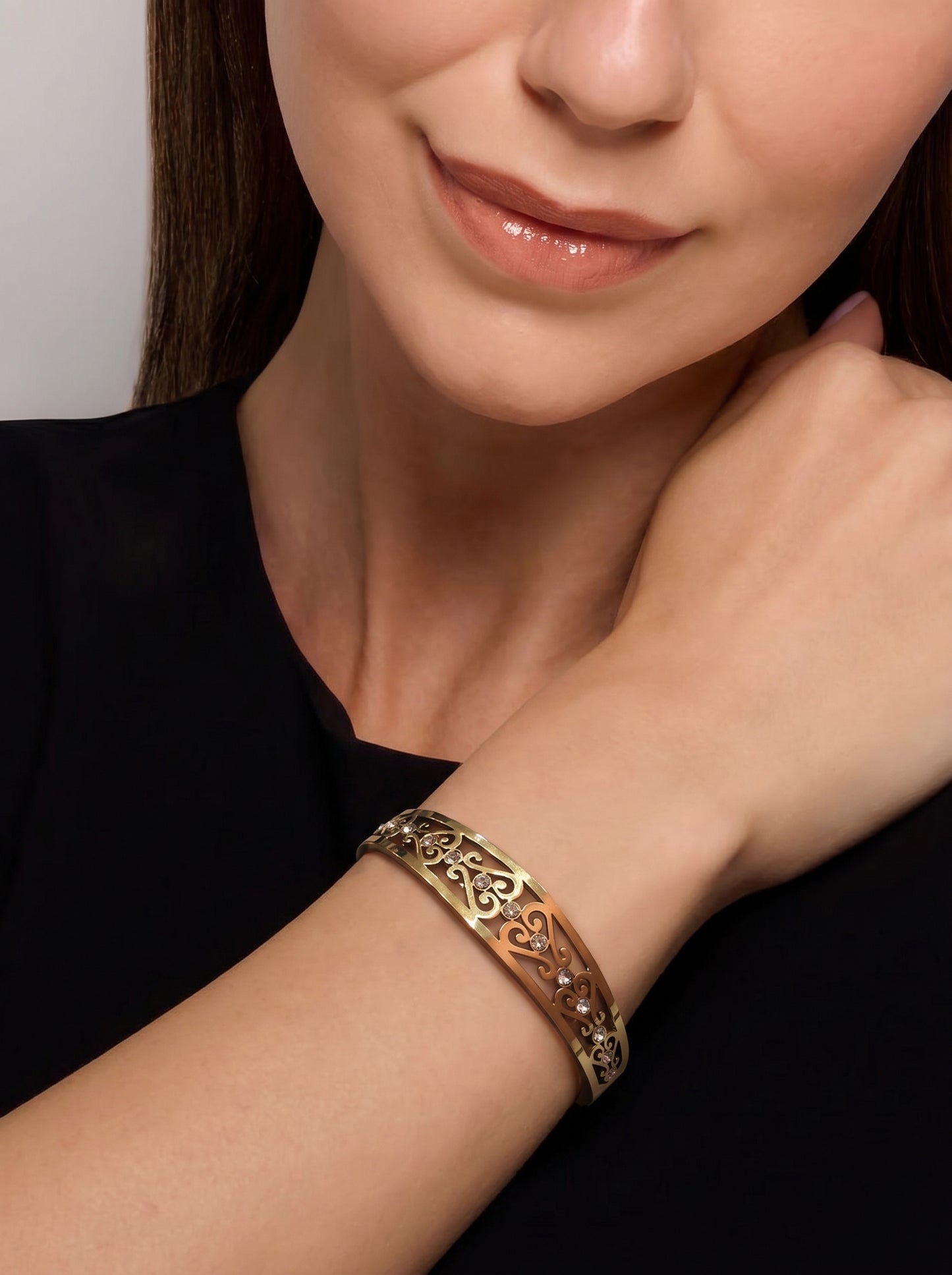 Golden Filigree Crystal Kada Bracelet