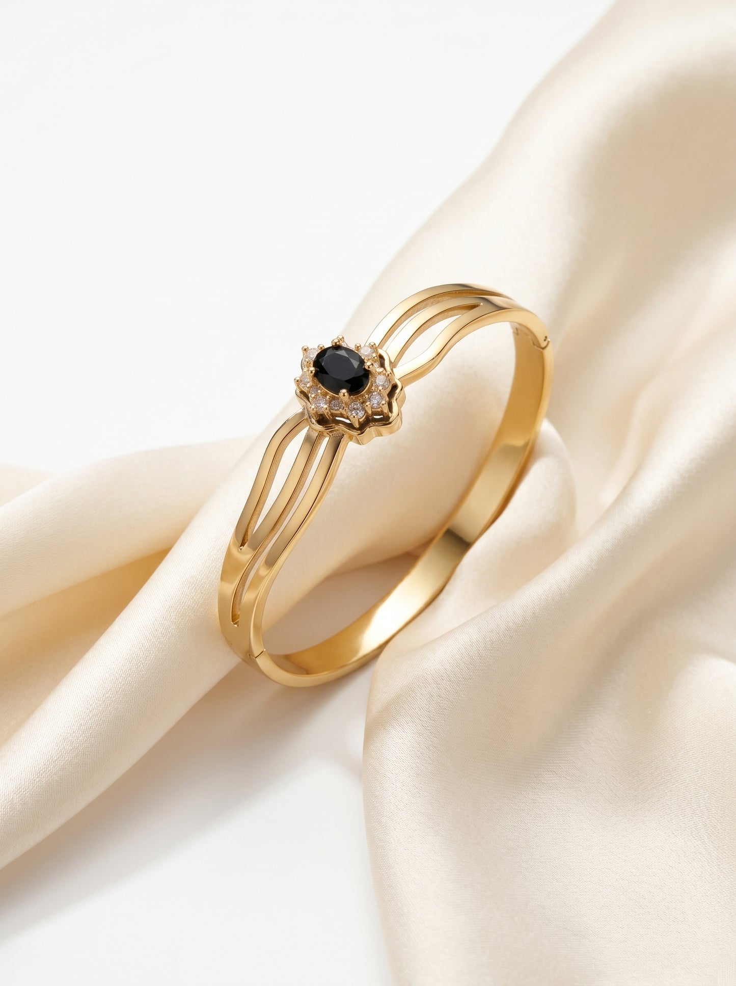 Black Onyx Bloom Kada Bracelet