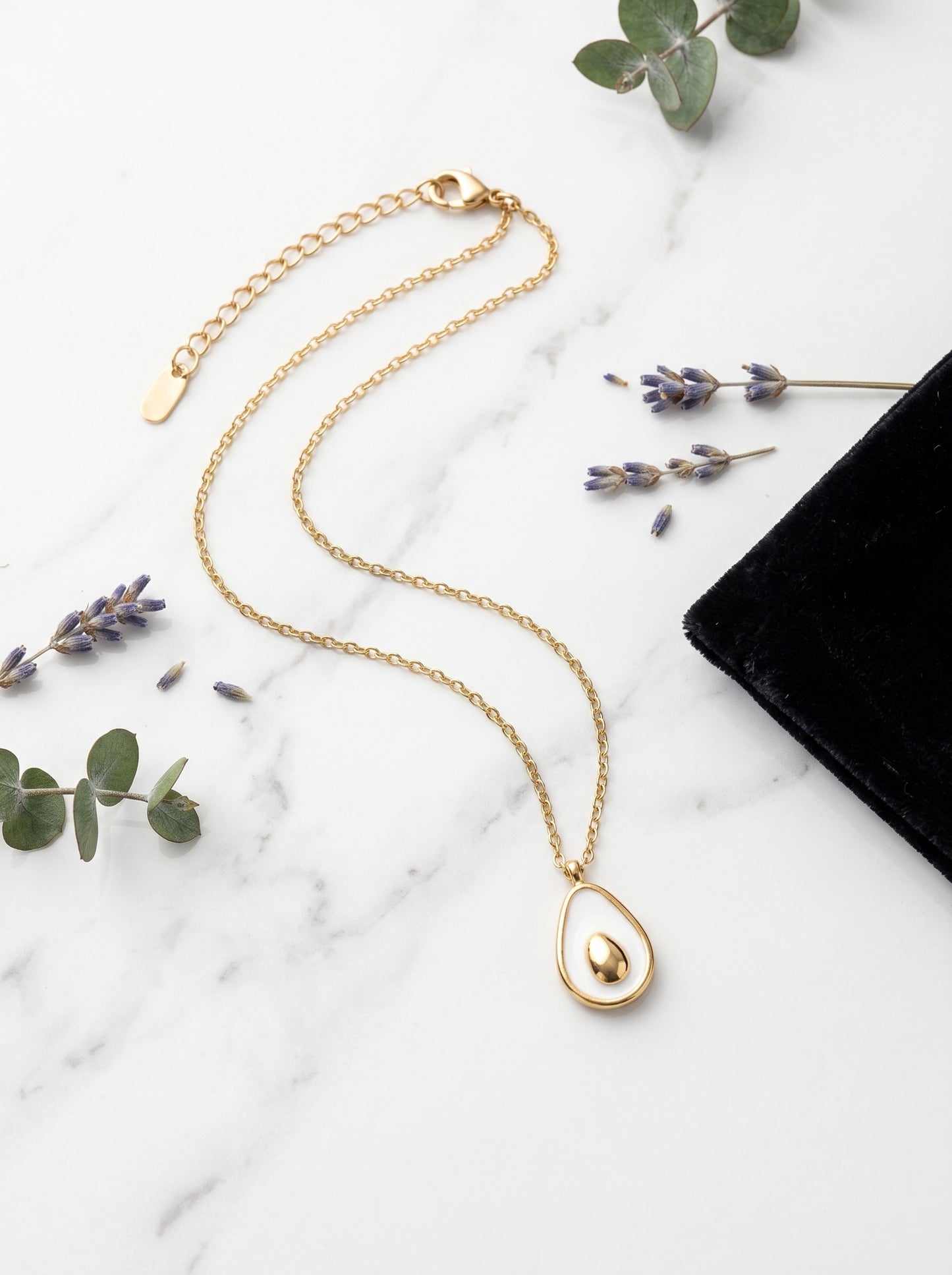 Golden Aura Teardrop Pendant Necklace
