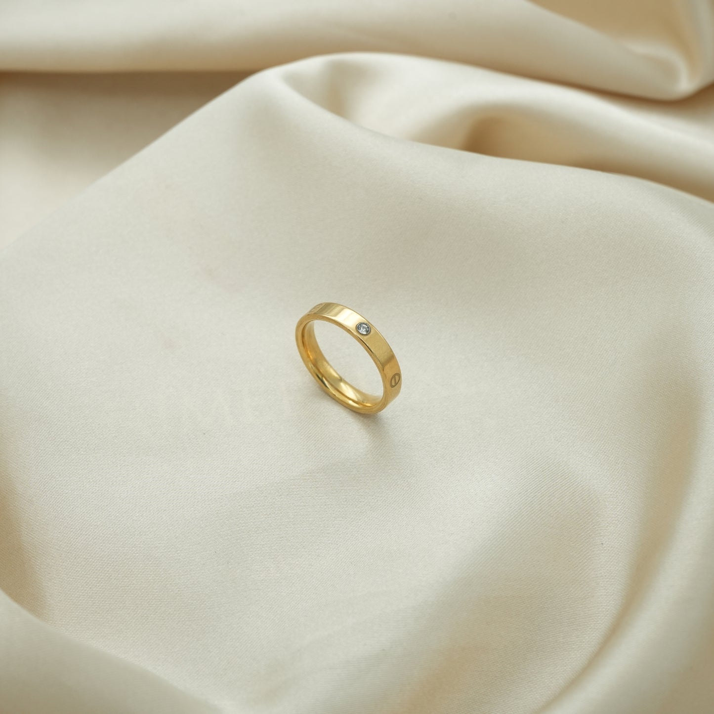 Minimal Diamond Love Ring Unisex - Water Proof, Anti-tarnish